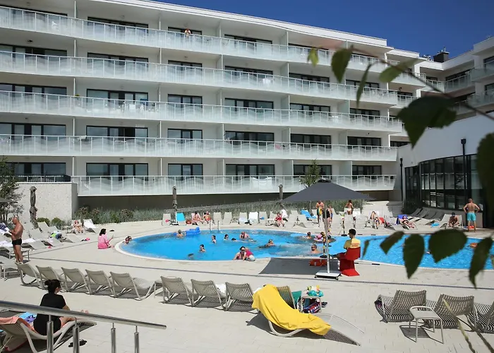 Lux Tukan B003, Polanki Aqua - Holiday City